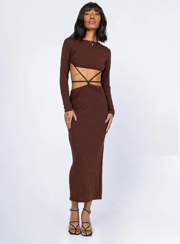 Romantic Chic Deals Kari Midi Dress Brown Y2K Nostalgic Fashion Look