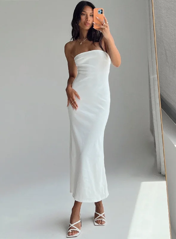 Premium Fashion Carter Maxi Dress White Feminine Elegance