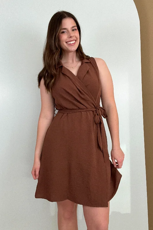 High-End Style Discounts Popular Opinion Chestnut Sleeveless Collared Dress Elegant Attire