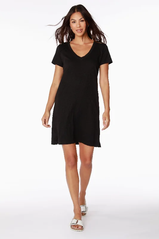 Limited Stock, Big Discounts SHOULDER SEAM T-SHIRT DRESS Feminine Allure