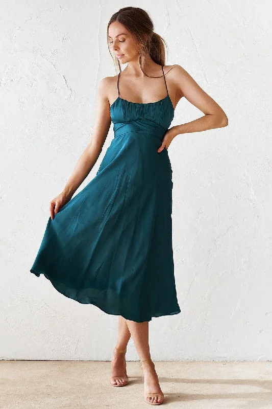 Limited Time Offers Skye Midi Dress - Green Effortless Comfort