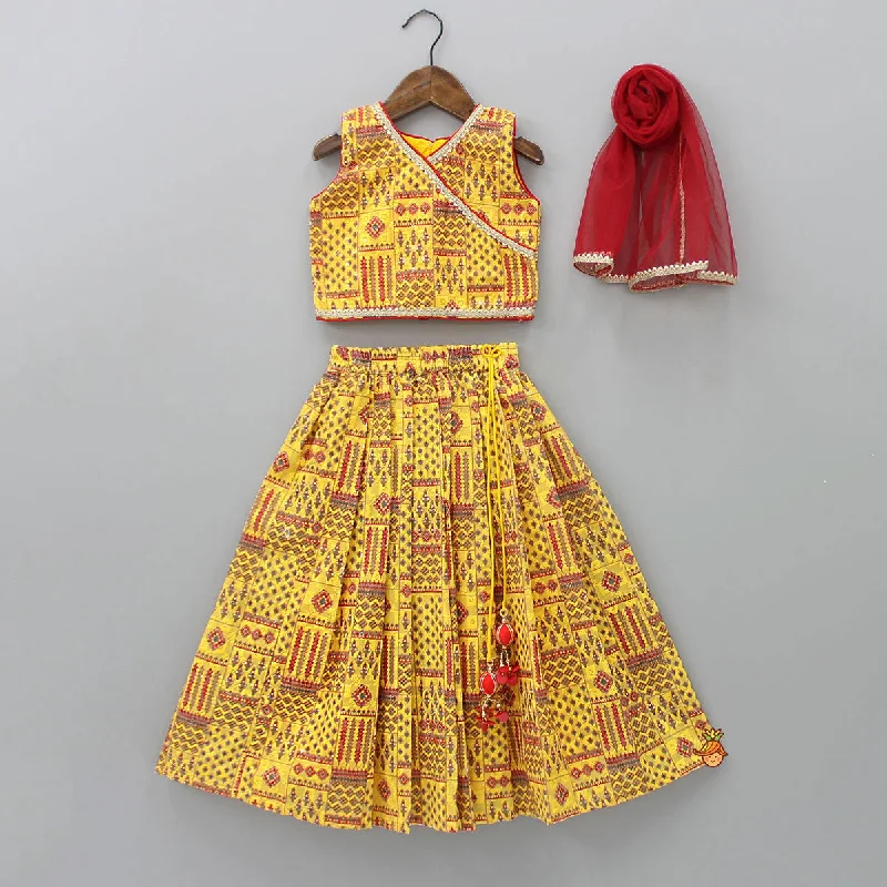 Stylish Deals Sleeveless Printed Yellow Top And Lehenga With Maroon Dupatta Graceful Movement